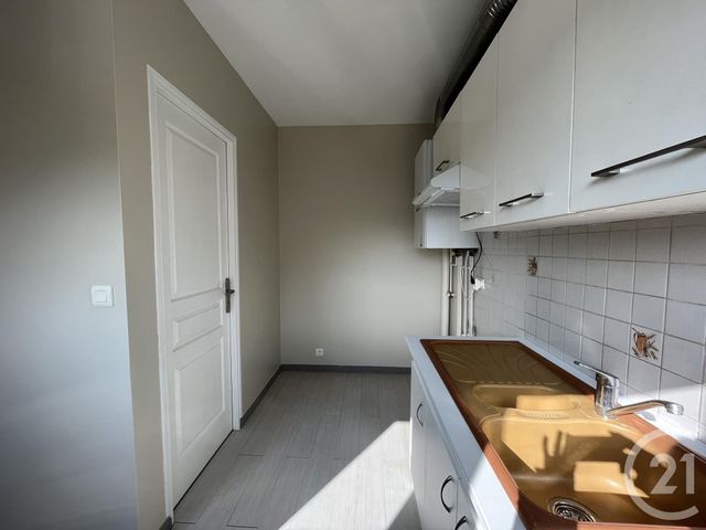 Appartement F3 à louer - 3 pièces - 67.4 m2 - MAUREPAS - 78 - ILE-DE-FRANCE - Century 21 S.L.P. Immobilier