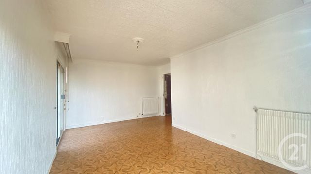 Appartement F3 à louer - 3 pièces - 61.22 m2 - MAUREPAS - 78 - ILE-DE-FRANCE - Century 21 S.L.P. Immobilier