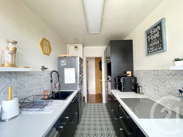 Appartement F3 à vendre - 3 pièces - 68.11 m2 - ELANCOURT - 78 - ILE-DE-FRANCE - Century 21 S.L.P. Immobilier