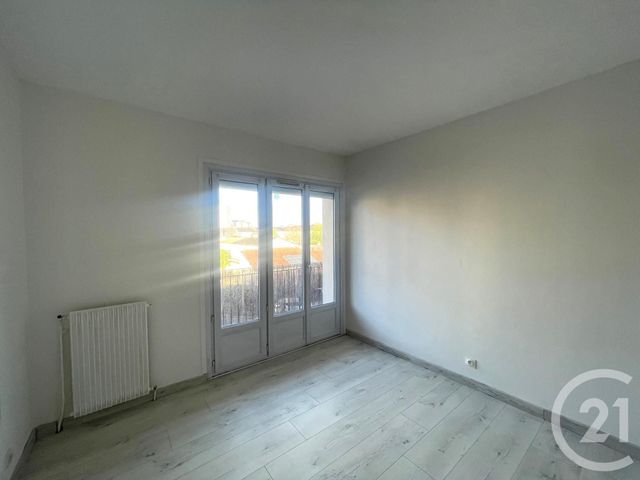 Appartement F3 à louer - 3 pièces - 64.0 m2 - MAUREPAS - 78 - ILE-DE-FRANCE - Century 21 S.L.P. Immobilier