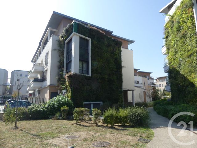 Appartement F3 à louer - 3 pièces - 66.7 m2 - TRAPPES - 78 - ILE-DE-FRANCE - Century 21 S.L.P. Immobilier