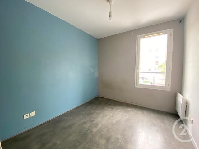 Appartement F3 à louer - 3 pièces - 66.7 m2 - TRAPPES - 78 - ILE-DE-FRANCE - Century 21 S.L.P. Immobilier