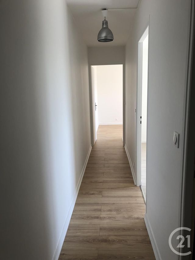 Afficher la photo en grand Appartement F3 à louer - 3 pièces - 68.19 m2 - MAUREPAS - 78 - ILE-DE-FRANCE - Century 21 S.L.P. Immobilier