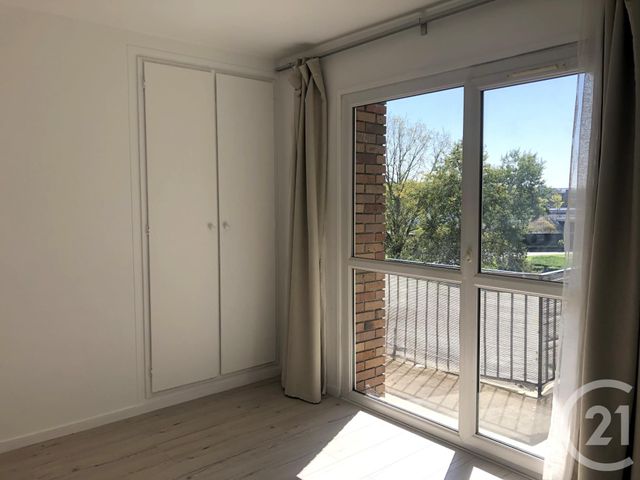Afficher la photo en grand Appartement F3 à louer - 3 pièces - 68.19 m2 - MAUREPAS - 78 - ILE-DE-FRANCE - Century 21 S.L.P. Immobilier