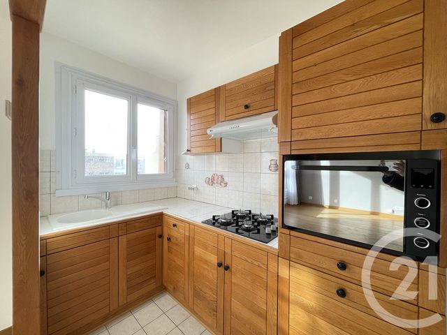 Appartement F2 à vendre - 2 pièces - 44.0 m2 - MAUREPAS - 78 - ILE-DE-FRANCE - Century 21 S.L.P. Immobilier