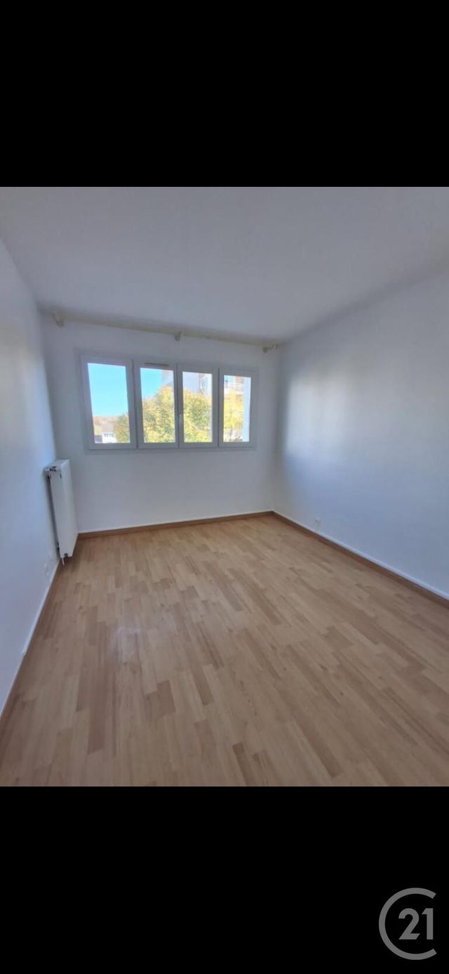 Appartement à louer - 3 pièces - 71.25 m2 - MAUREPAS - 78 - ILE-DE-FRANCE - Century 21 S.L.P. Immobilier