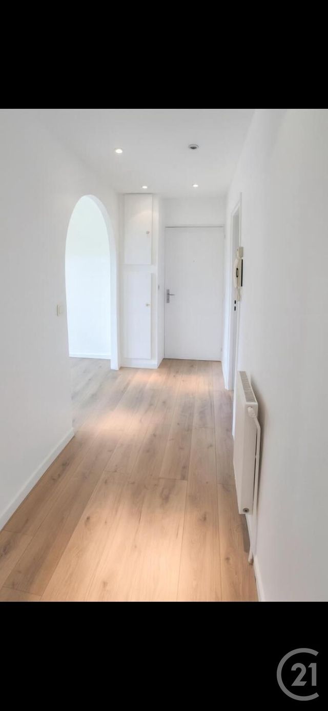 Appartement à louer - 3 pièces - 71.25 m2 - MAUREPAS - 78 - ILE-DE-FRANCE - Century 21 S.L.P. Immobilier