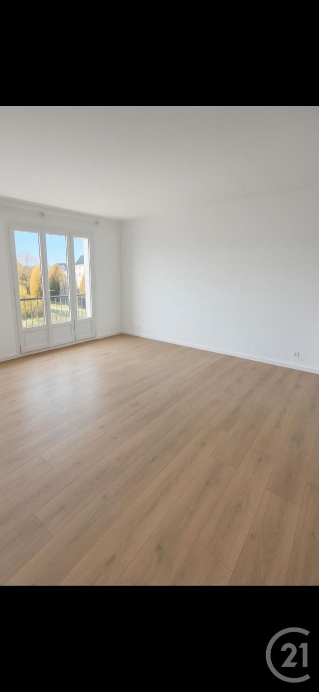 Appartement à louer - 3 pièces - 71.25 m2 - MAUREPAS - 78 - ILE-DE-FRANCE - Century 21 S.L.P. Immobilier