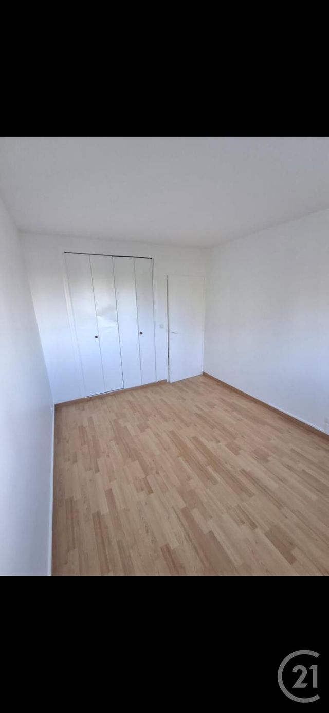 Appartement à louer - 3 pièces - 71.25 m2 - MAUREPAS - 78 - ILE-DE-FRANCE - Century 21 S.L.P. Immobilier