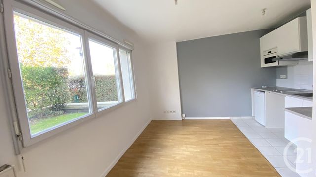 Appartement F1 à louer - 1 pièce - 28.98 m2 - ELANCOURT - 78 - ILE-DE-FRANCE - Century 21 S.L.P. Immobilier