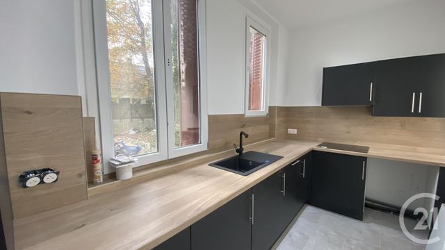 Appartement à louer - 3 pièces - 63.32 m2 - NEAUPHLE LE CHATEAU - 78 - ILE-DE-FRANCE - Century 21 S.L.P. Immobilier