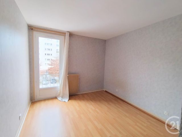 Appartement à louer - 2 pièces - 48.93 m2 - MAUREPAS - 78 - ILE-DE-FRANCE - Century 21 S.L.P. Immobilier