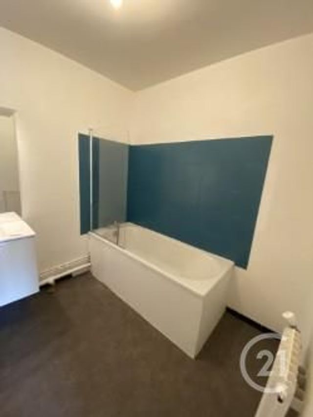 Appartement F2 à louer - 2 pièces - 54.98 m2 - MAUREPAS - 78 - ILE-DE-FRANCE - Century 21 S.L.P. Immobilier