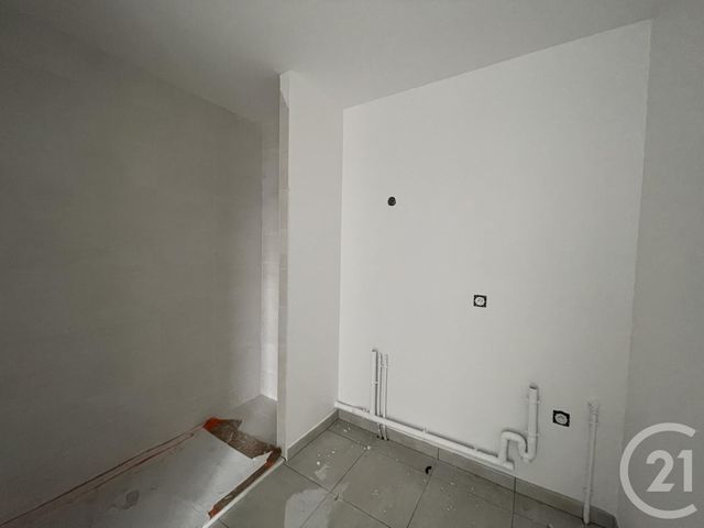 Appartement F2 à vendre - 2 pièces - 39.3 m2 - ELANCOURT - 78 - ILE-DE-FRANCE - Century 21 S.L.P. Immobilier