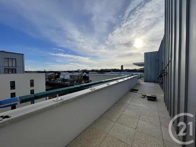 Appartement F2 à vendre - 2 pièces - 39.3 m2 - ELANCOURT - 78 - ILE-DE-FRANCE - Century 21 S.L.P. Immobilier