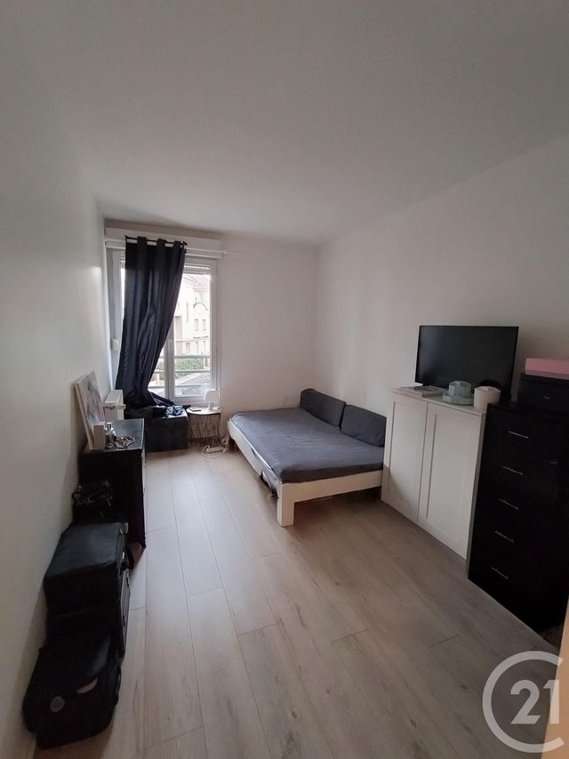 Appartement F2 à louer - 2 pièces - 48.38 m2 - ELANCOURT - 78 - ILE-DE-FRANCE - Century 21 S.L.P. Immobilier