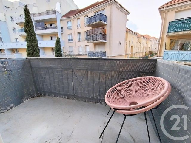 Appartement F2 à louer - 2 pièces - 48.38 m2 - ELANCOURT - 78 - ILE-DE-FRANCE - Century 21 S.L.P. Immobilier