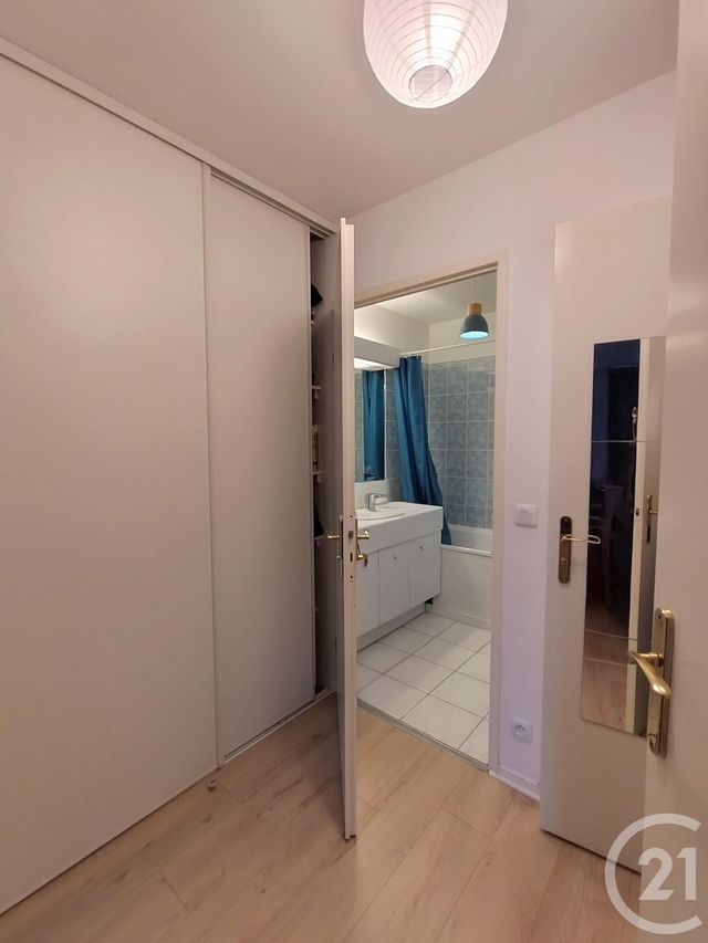 Appartement F2 à louer - 2 pièces - 48.38 m2 - ELANCOURT - 78 - ILE-DE-FRANCE - Century 21 S.L.P. Immobilier