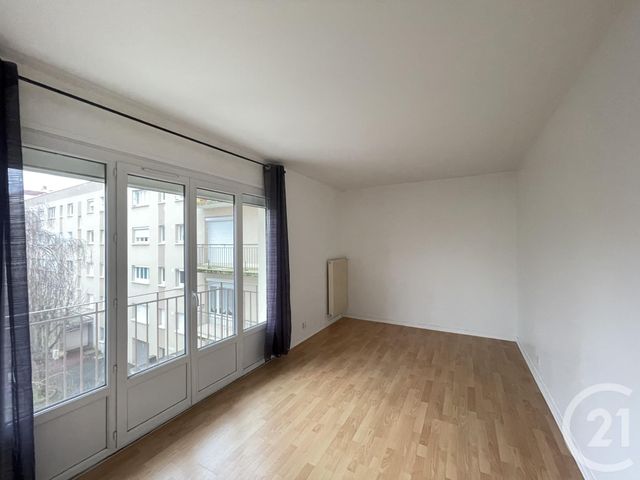Appartement F4 à vendre - 4 pièces - 80.01 m2 - MAUREPAS - 78 - ILE-DE-FRANCE - Century 21 S.L.P. Immobilier