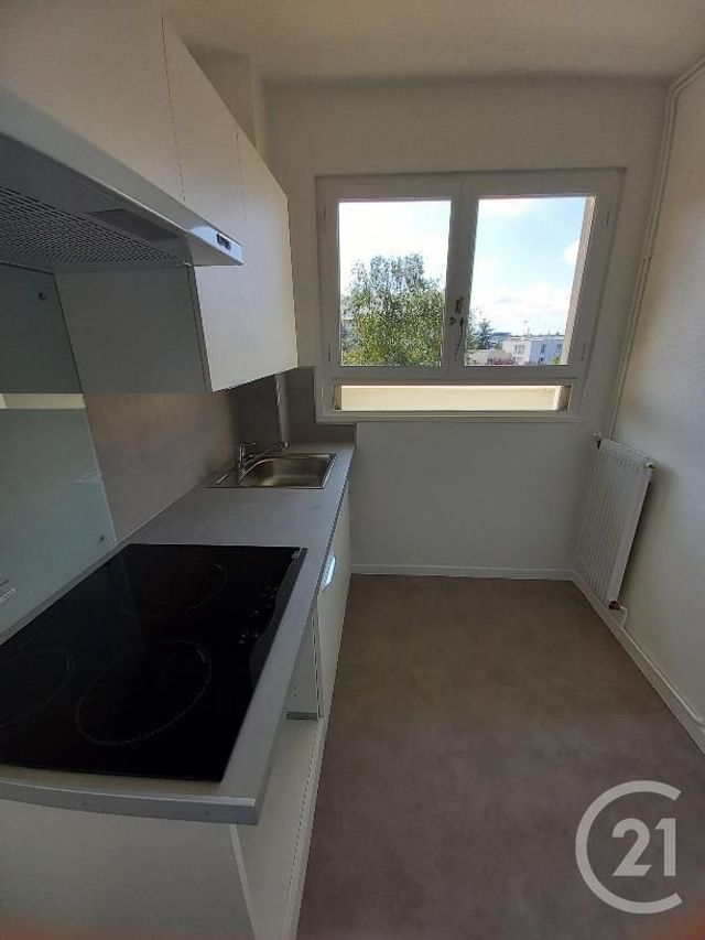 Appartement F1 à louer - 1 pièce - 32.79 m2 - ELANCOURT - 78 - ILE-DE-FRANCE - Century 21 S.L.P. Immobilier