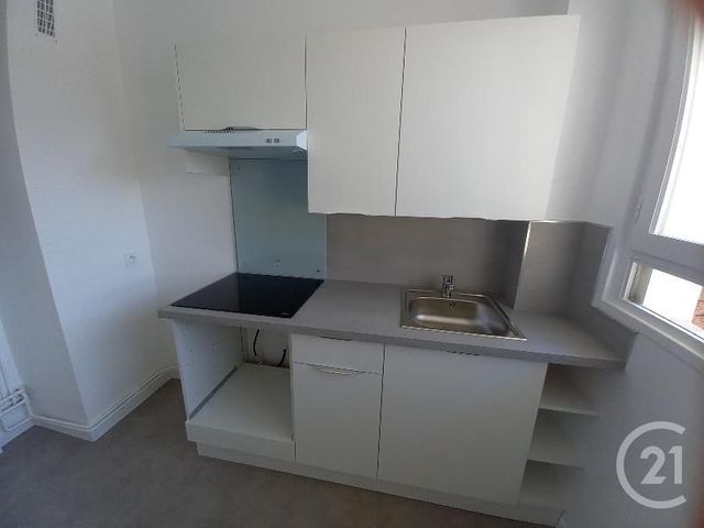 Appartement F1 à louer - 1 pièce - 32.79 m2 - ELANCOURT - 78 - ILE-DE-FRANCE - Century 21 S.L.P. Immobilier