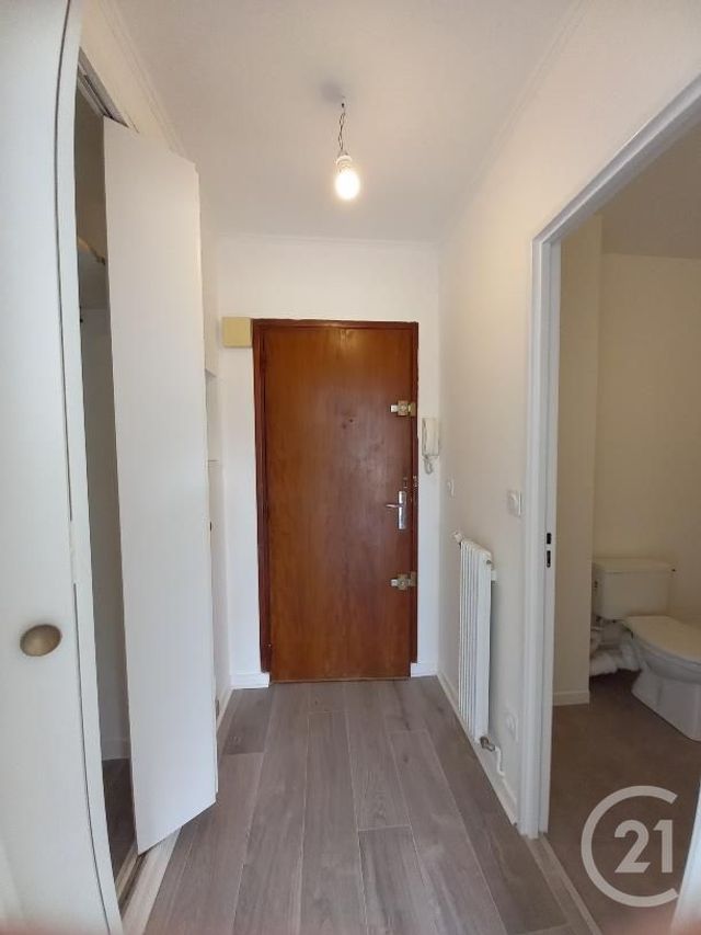 Appartement F1 à louer - 1 pièce - 32.79 m2 - ELANCOURT - 78 - ILE-DE-FRANCE - Century 21 S.L.P. Immobilier
