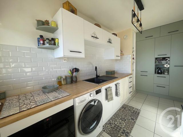 Appartement F2 à vendre - 2 pièces - 50.29 m2 - MAUREPAS - 78 - ILE-DE-FRANCE - Century 21 S.L.P. Immobilier