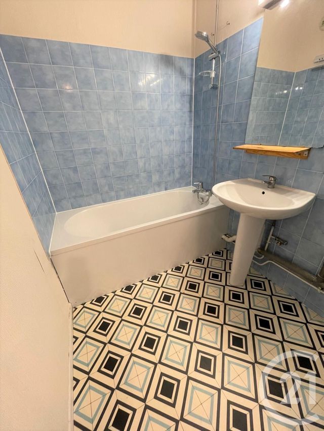 Appartement F3 à louer - 3 pièces - 61.36 m2 - ELANCOURT - 78 - ILE-DE-FRANCE - Century 21 S.L.P. Immobilier