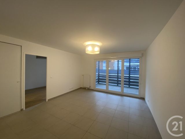 Appartement F2 à louer - 2 pièces - 44.2 m2 - MAUREPAS - 78 - ILE-DE-FRANCE - Century 21 S.L.P. Immobilier