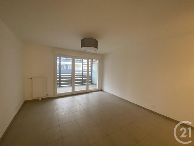 Appartement F2 à louer - 2 pièces - 44.2 m2 - MAUREPAS - 78 - ILE-DE-FRANCE - Century 21 S.L.P. Immobilier
