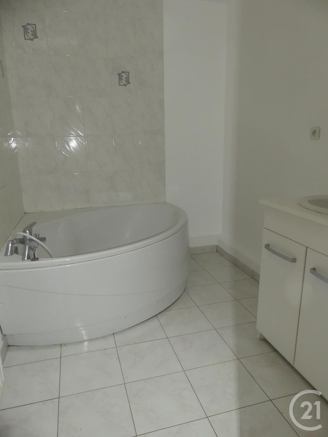 maison à louer - 4 pièces - 80.25 m2 - COIGNIERES - 78 - ILE-DE-FRANCE - Century 21 S.L.P. Immobilier