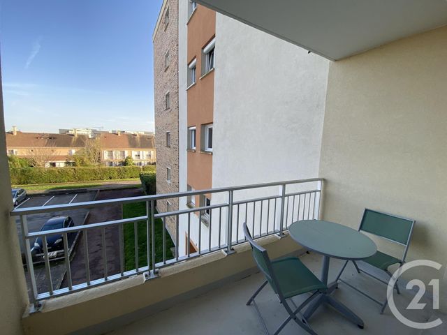 Appartement F2 à louer - 2 pièces - 47.68 m2 - MAUREPAS - 78 - ILE-DE-FRANCE - Century 21 S.L.P. Immobilier