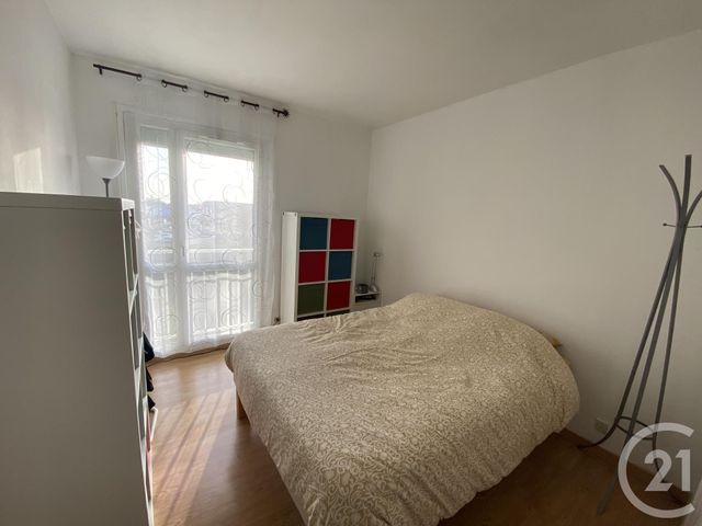 Appartement F2 à louer - 2 pièces - 47.68 m2 - MAUREPAS - 78 - ILE-DE-FRANCE - Century 21 S.L.P. Immobilier