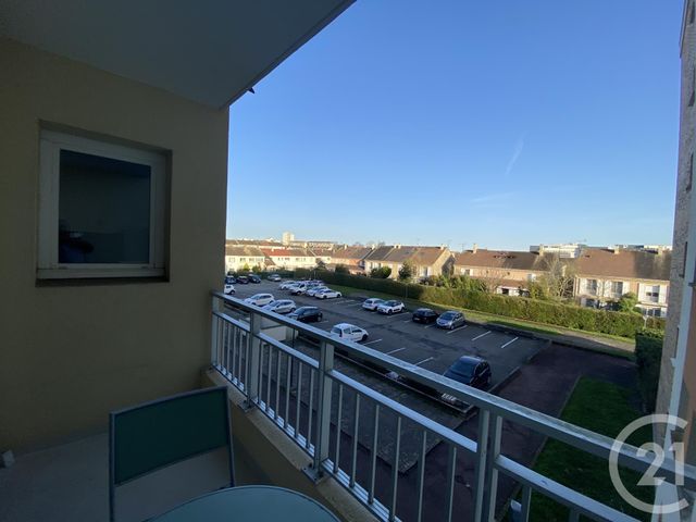 Appartement F2 à louer - 2 pièces - 47.68 m2 - MAUREPAS - 78 - ILE-DE-FRANCE - Century 21 S.L.P. Immobilier