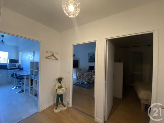 Appartement F2 à louer - 2 pièces - 47.68 m2 - MAUREPAS - 78 - ILE-DE-FRANCE - Century 21 S.L.P. Immobilier