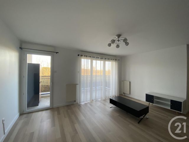 Appartement à louer - 2 pièces - 45.0 m2 - ELANCOURT - 78 - ILE-DE-FRANCE - Century 21 S.L.P. Immobilier