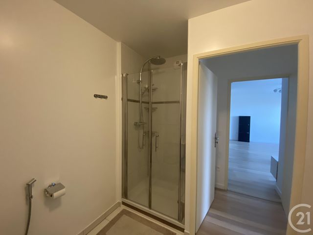 Appartement à louer - 2 pièces - 45.0 m2 - ELANCOURT - 78 - ILE-DE-FRANCE - Century 21 S.L.P. Immobilier