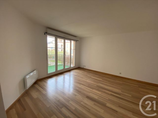 Appartement F2 à louer - 2 pièces - 48.28 m2 - ELANCOURT - 78 - ILE-DE-FRANCE - Century 21 S.L.P. Immobilier