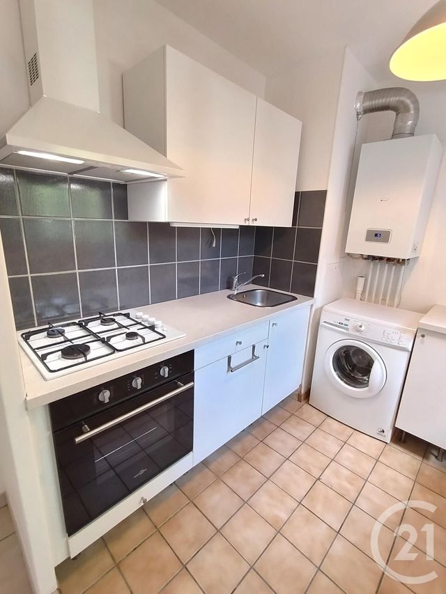 Appartement F1 à louer - 1 pièce - 29.83 m2 - PLAISIR - 78 - ILE-DE-FRANCE - Century 21 S.L.P. Immobilier