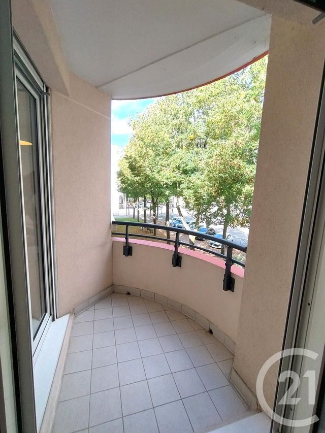 Appartement F1 à louer - 1 pièce - 29.83 m2 - PLAISIR - 78 - ILE-DE-FRANCE - Century 21 S.L.P. Immobilier