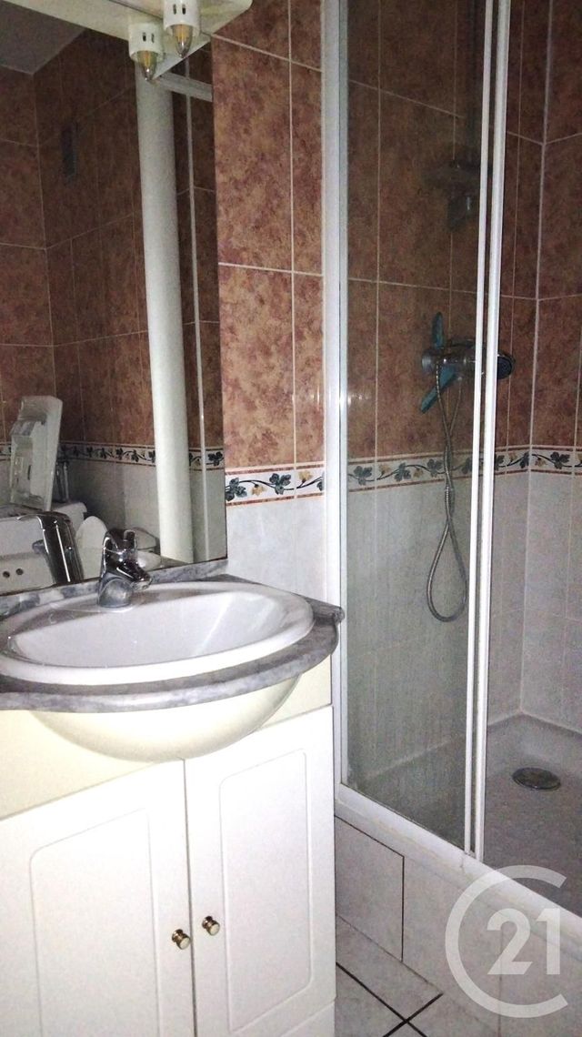 Appartement F1 à louer - 1 pièce - 31.76 m2 - MAUREPAS - 78 - ILE-DE-FRANCE - Century 21 S.L.P. Immobilier