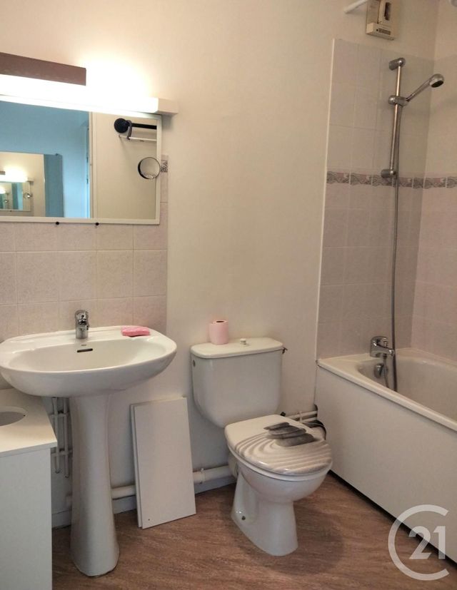 Appartement F1 à louer - 1 pièce - 31.23 m2 - ELANCOURT - 78 - ILE-DE-FRANCE - Century 21 S.L.P. Immobilier