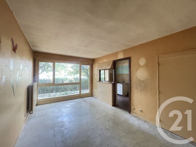 Appartement F2 à vendre - 2 pièces - 46.95 m2 - MAUREPAS - 78 - ILE-DE-FRANCE - Century 21 S.L.P. Immobilier