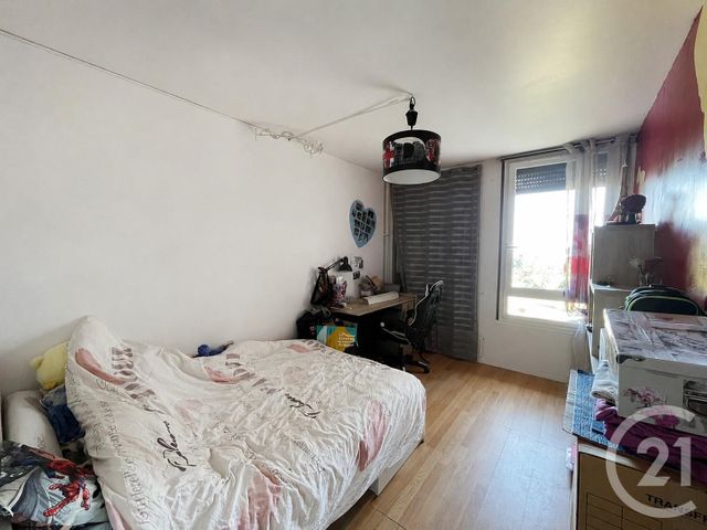 Appartement F5 à vendre - 5 pièces - 100.79 m2 - ELANCOURT - 78 - ILE-DE-FRANCE - Century 21 S.L.P. Immobilier