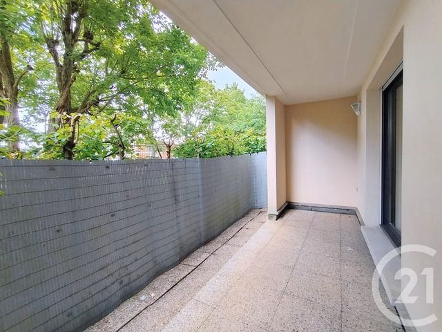 Appartement F2 à louer - 2 pièces - 43.5 m2 - ELANCOURT - 78 - ILE-DE-FRANCE - Century 21 S.L.P. Immobilier