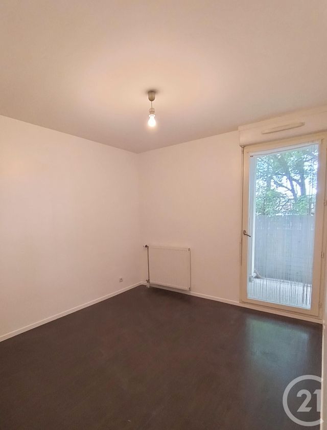 Appartement F2 à louer - 2 pièces - 43.5 m2 - ELANCOURT - 78 - ILE-DE-FRANCE - Century 21 S.L.P. Immobilier