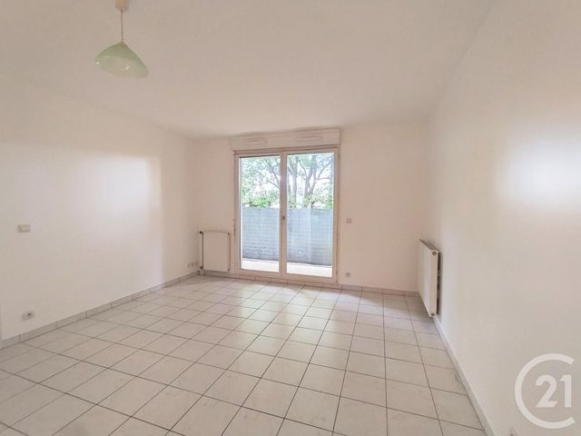 Appartement F2 à louer - 2 pièces - 43.5 m2 - ELANCOURT - 78 - ILE-DE-FRANCE - Century 21 S.L.P. Immobilier
