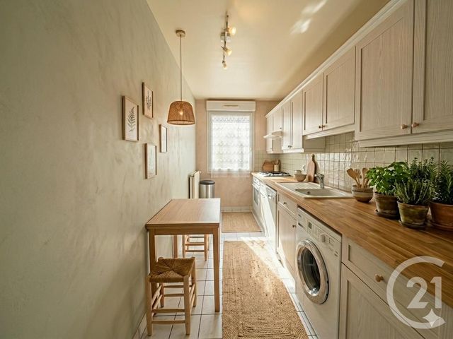 Appartement F4 à vendre - 4 pièces - 77.24 m2 - MAUREPAS - 78 - ILE-DE-FRANCE - Century 21 S.L.P. Immobilier