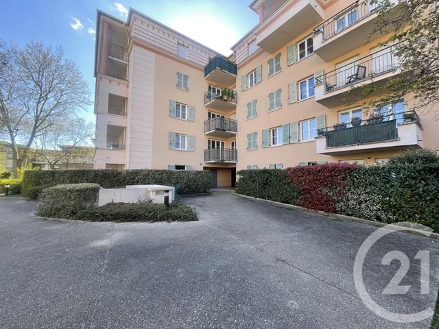 Appartement F2 à vendre - 2 pièces - 48.28 m2 - ELANCOURT - 78 - ILE-DE-FRANCE - Century 21 S.L.P. Immobilier