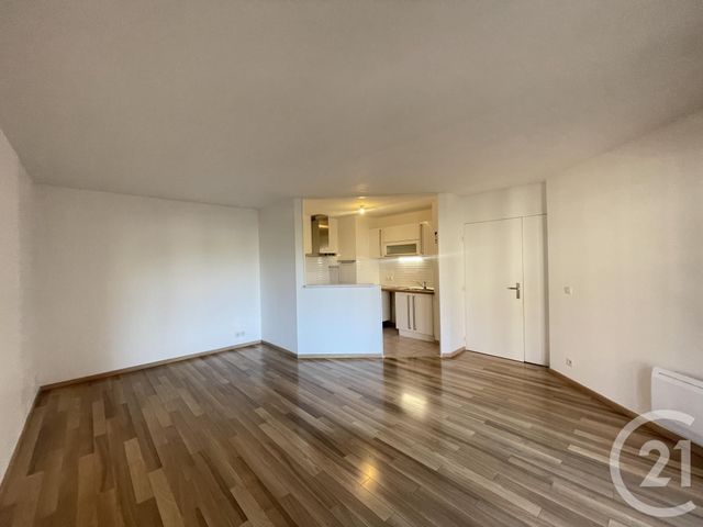 Appartement F2 à vendre - 2 pièces - 48.28 m2 - ELANCOURT - 78 - ILE-DE-FRANCE - Century 21 S.L.P. Immobilier